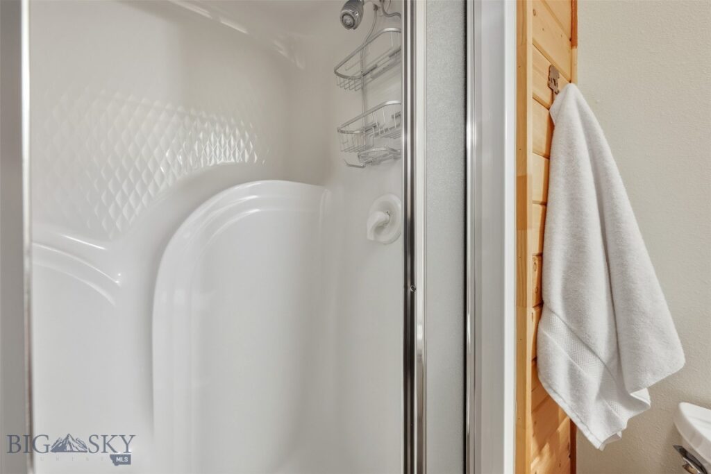 105 Damsel Lane, Anaconda MT 59711