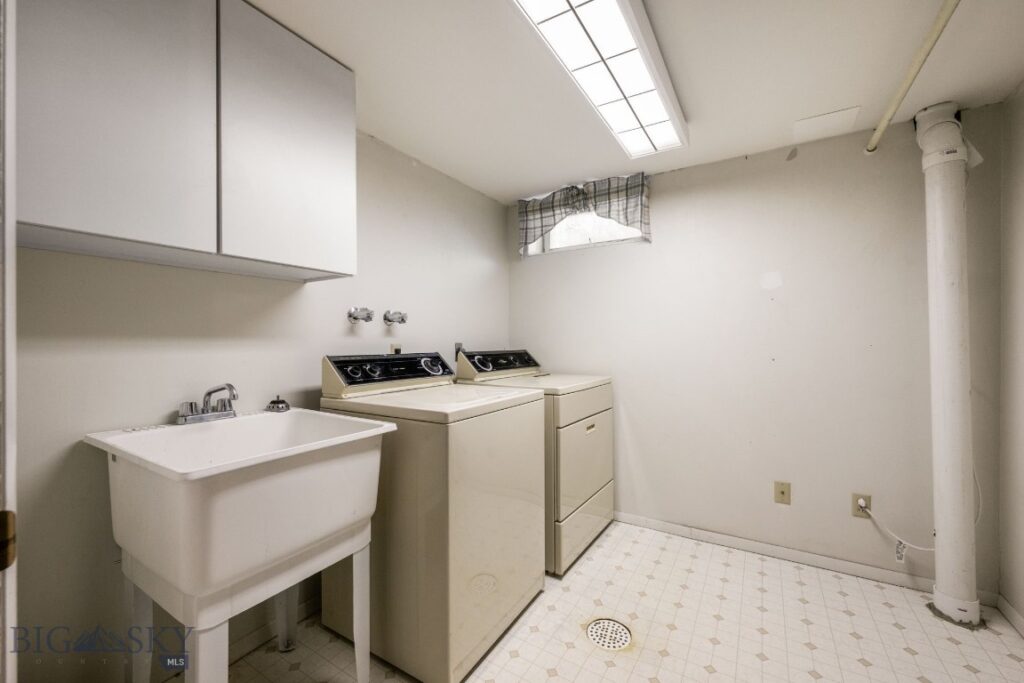 38 N Walnut Street, Dillon MT 59725