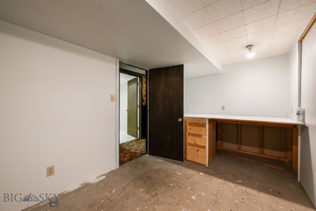 38 N Walnut Street, Dillon MT 59725