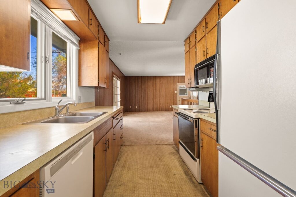 38 N Walnut Street, Dillon MT 59725