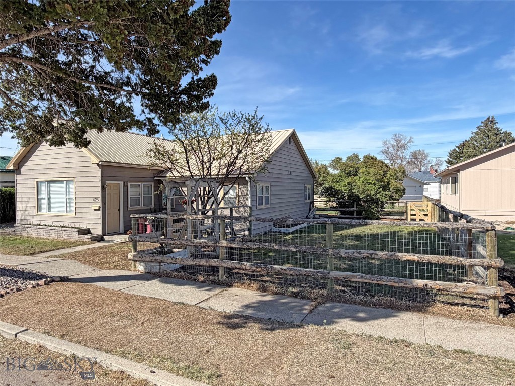 625 E Glendale Street, Dillon MT 59725