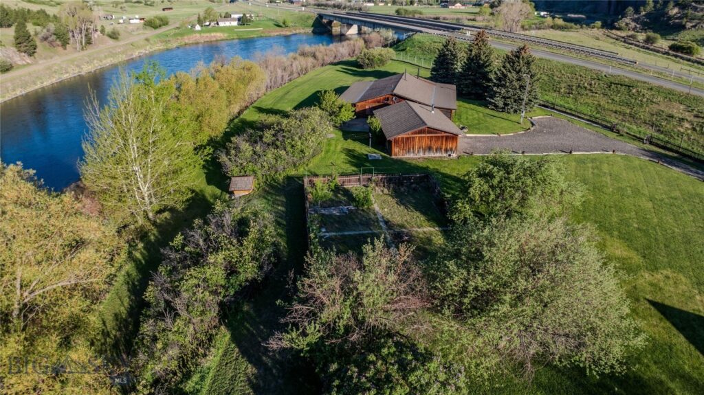 68 River Drive, Cascade MT 59421