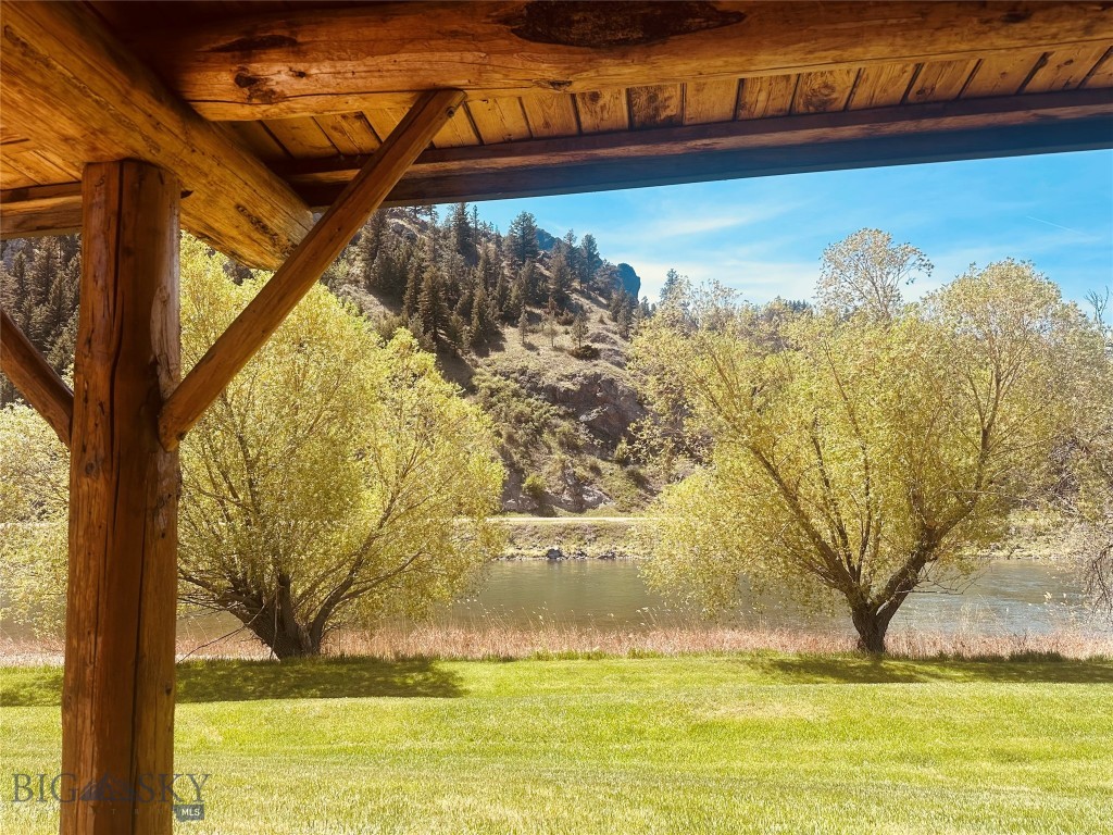 68 River Drive, Cascade MT 59421
