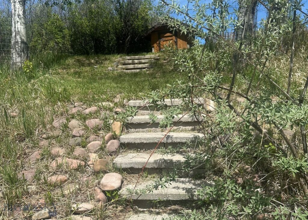 68 River Drive, Cascade MT 59421