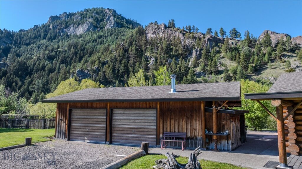 68 River Drive, Cascade MT 59421