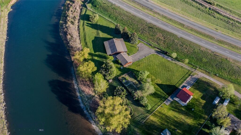 68 River Drive, Cascade MT 59421