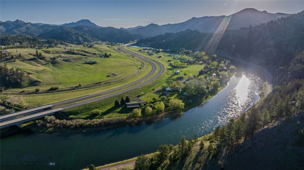 68 River Drive, Cascade MT 59421