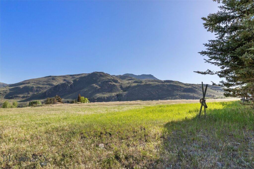 TBD US HWY 89 S, Gardiner MT 59030