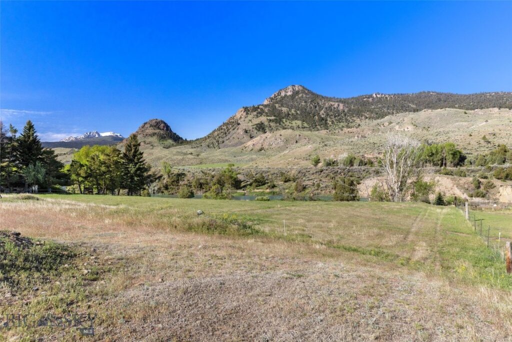 TBD US HWY 89 S, Gardiner MT 59030