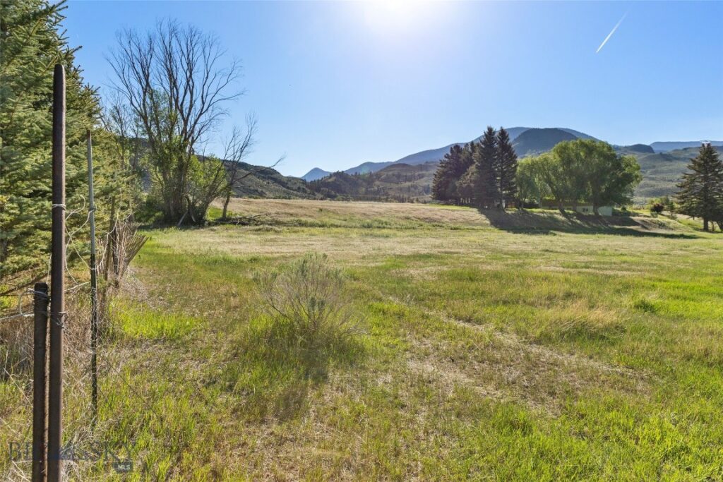 TBD US HWY 89 S, Gardiner MT 59030