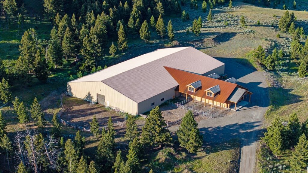 569/571 Cinnabar Basin Road, Gardiner MT 59030