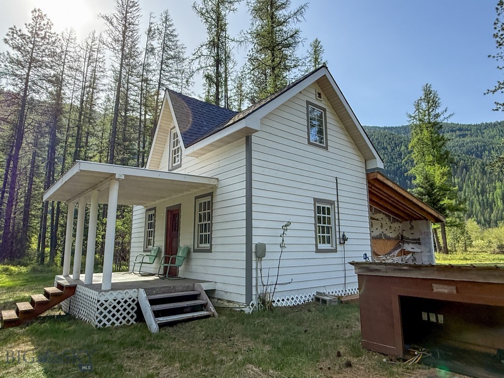 168 Hope Valley Road, Trout Creek MT 59874