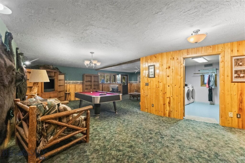 283 S Rock Creek Road, Emigrant MT 59027