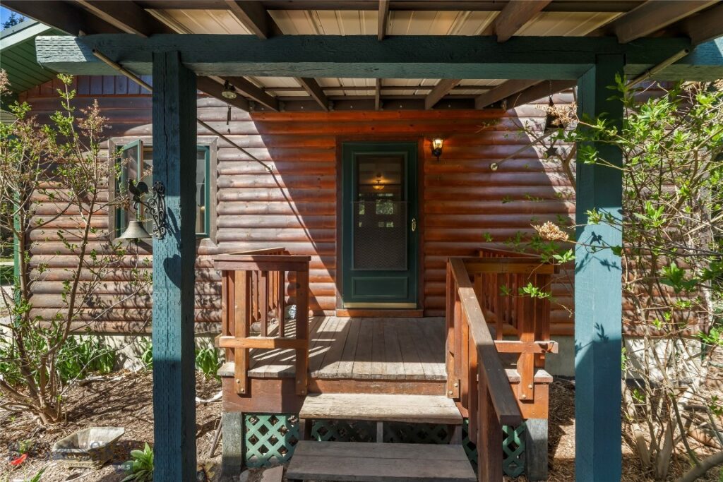283 S Rock Creek Road, Emigrant MT 59027