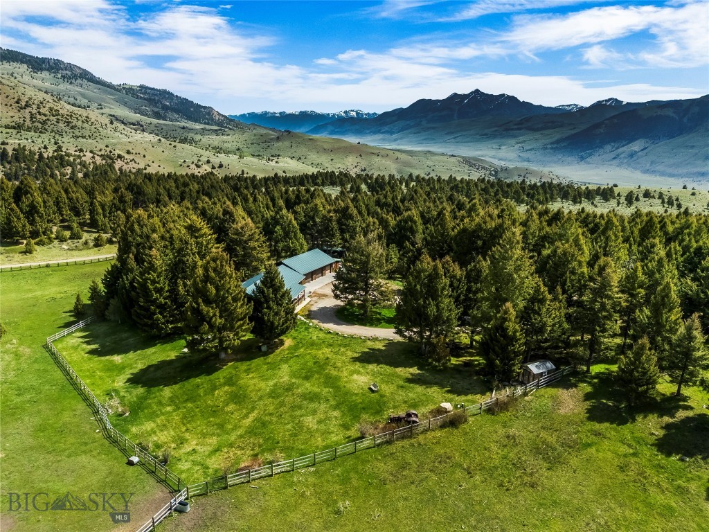 283 S Rock Creek Road, Emigrant MT 59027