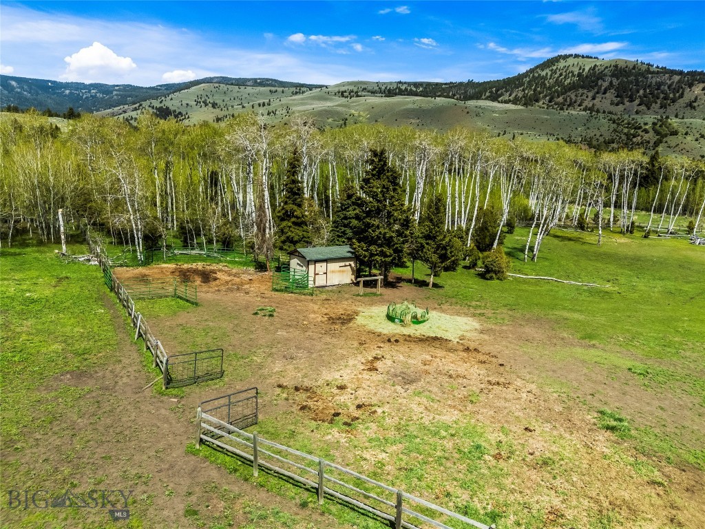283 S Rock Creek Road, Emigrant MT 59027