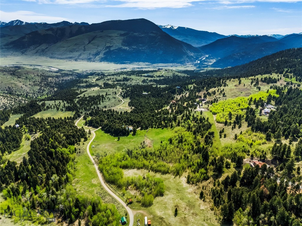 283 S Rock Creek Road, Emigrant MT 59027