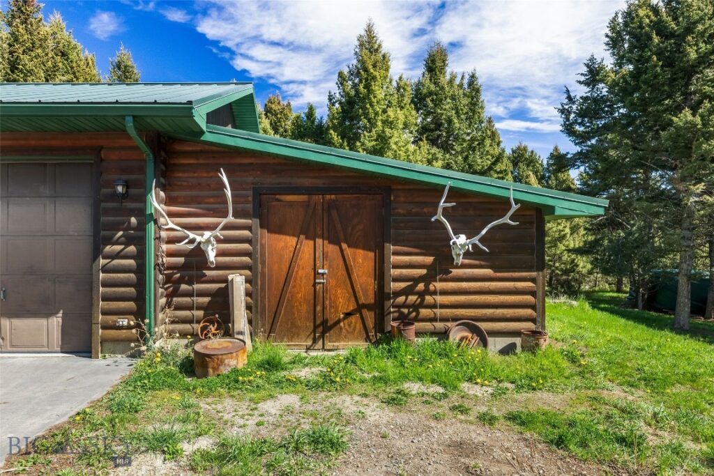 283 S Rock Creek Road, Emigrant MT 59027