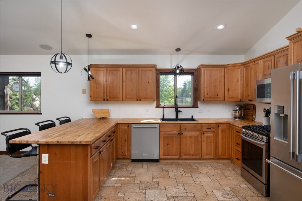 2490 E Cedar Meadows Lane, Manhattan MT 59741