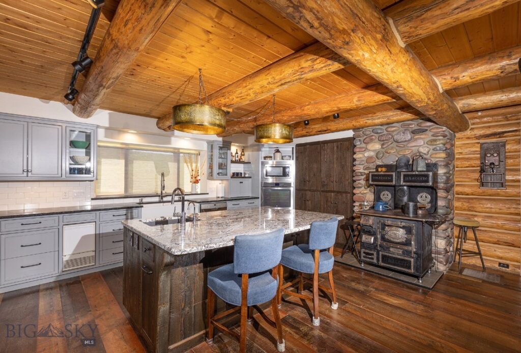 587 Cozy Lane, Helmville MT 59843
