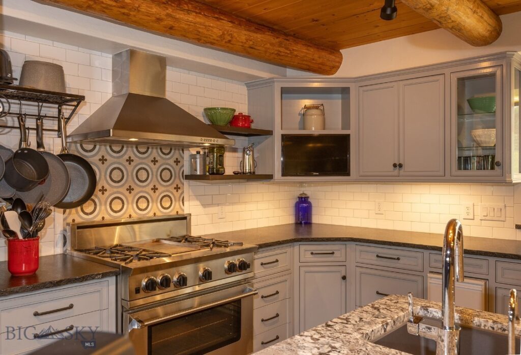 587 Cozy Lane, Helmville MT 59843