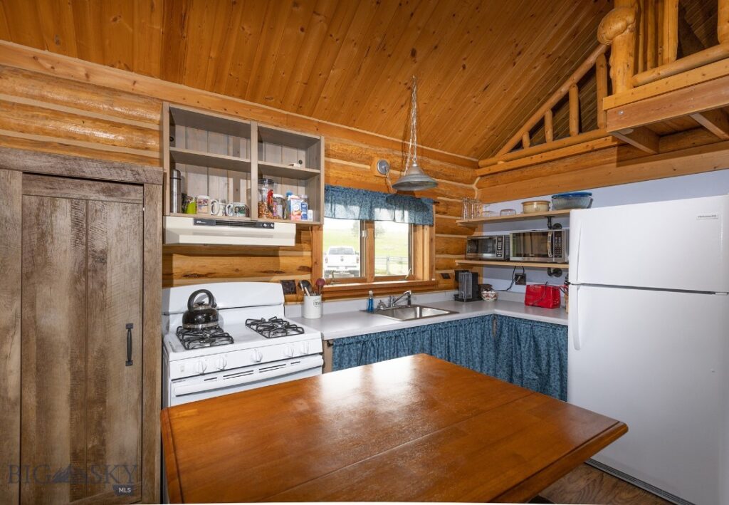 587 Cozy Lane, Helmville MT 59843