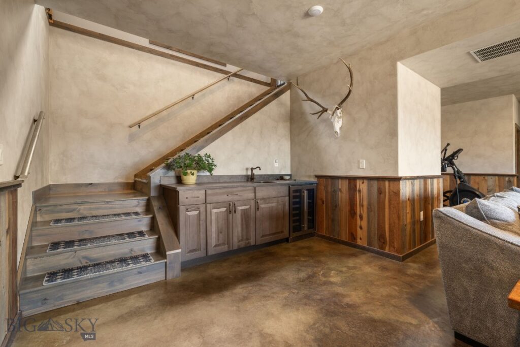 380 Mill Gulch Road, Sheridan MT 59749