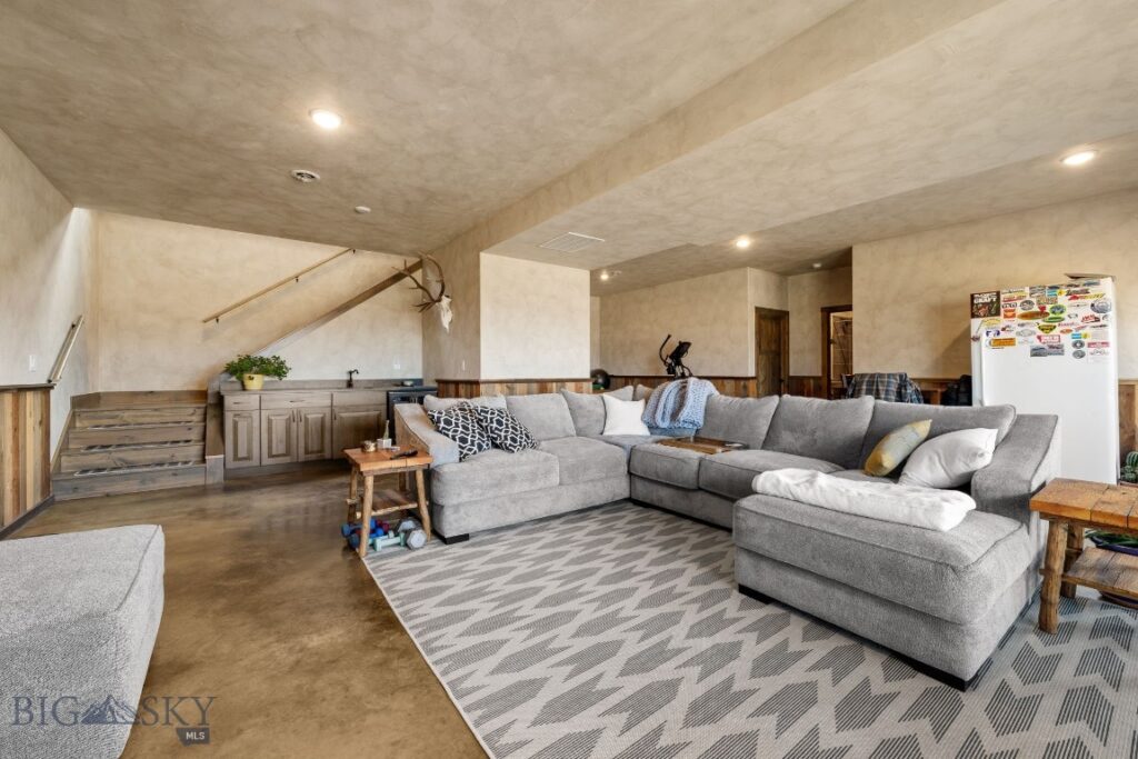 380 Mill Gulch Road, Sheridan MT 59749