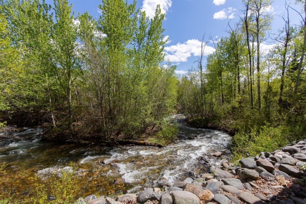 9 Booth Gulch Lane, Sheridan MT 59749