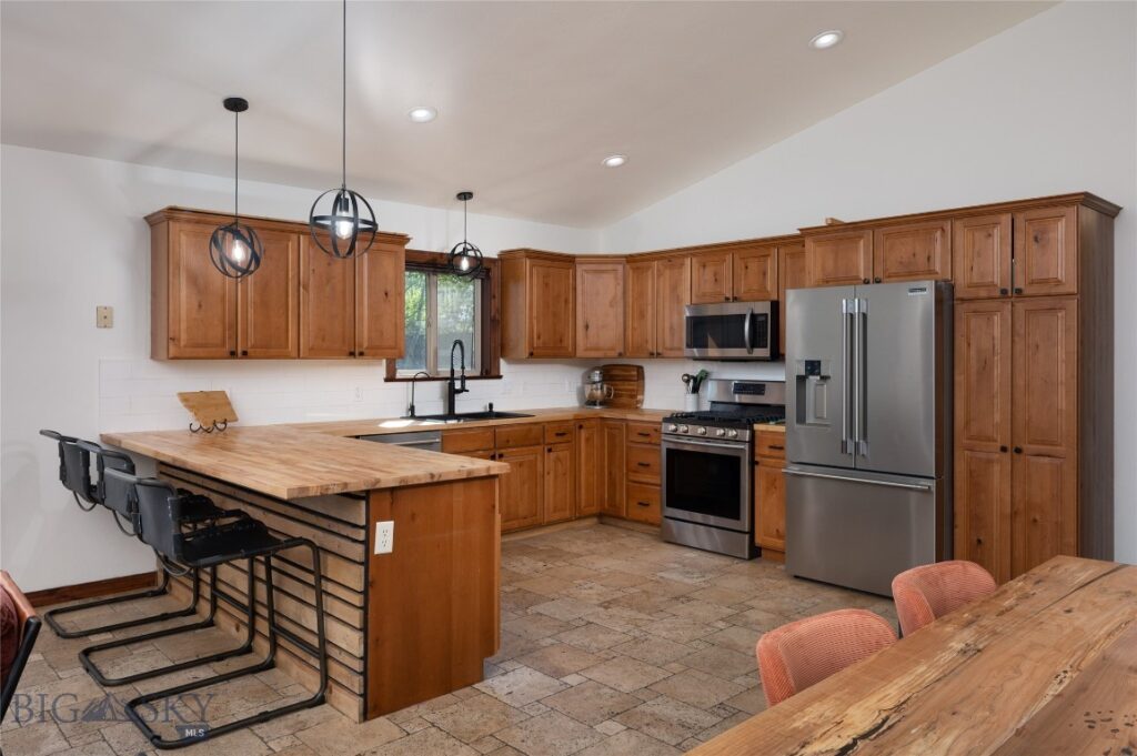 2490 E Cedar Meadows Lane, Manhattan MT 59741