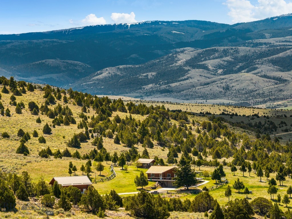 25 Sundowner Road, Sheridan MT 59749