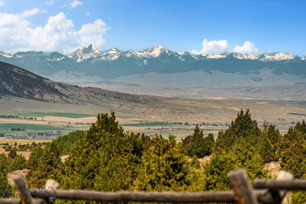 25 Sundowner Road, Sheridan MT 59749