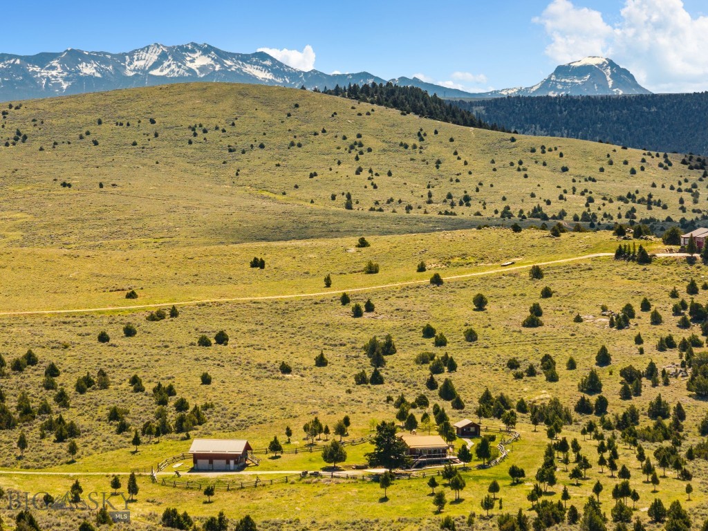 25 Sundowner Road, Sheridan MT 59749