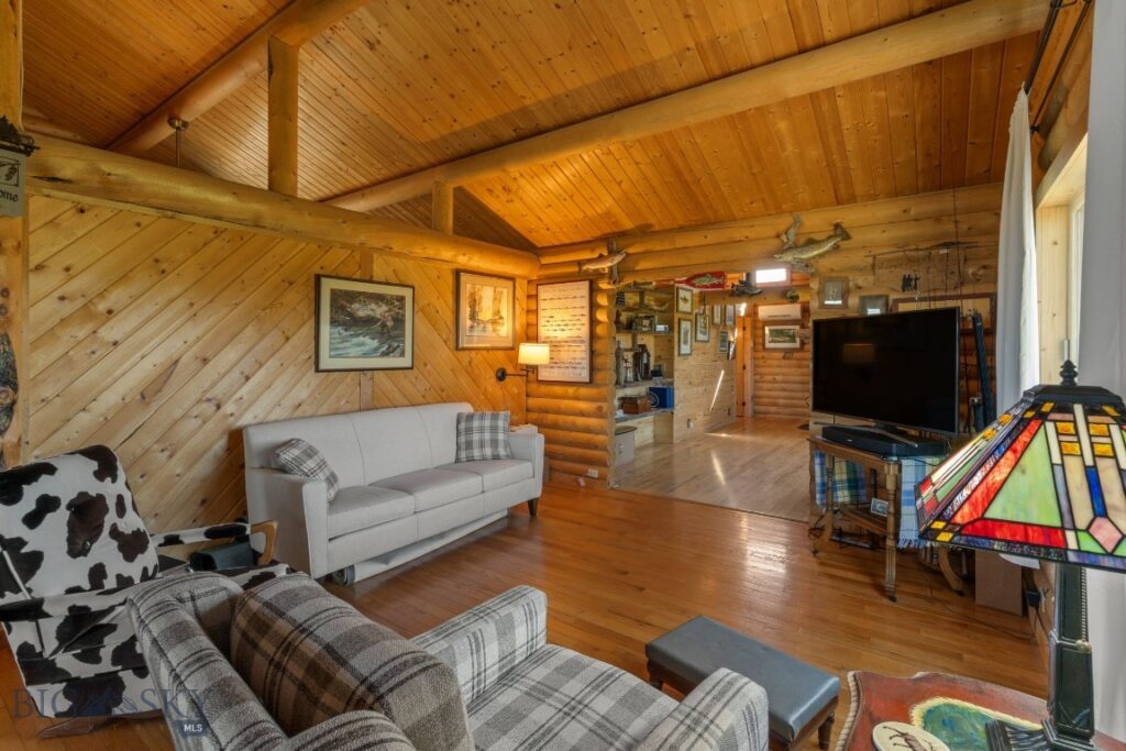 25 Sundowner Road, Sheridan MT 59749