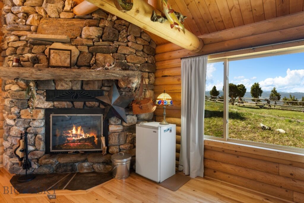 25 Sundowner Road, Sheridan MT 59749