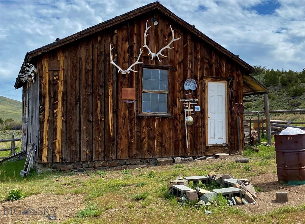 8950 Chevallier Drive, Helena MT 59602