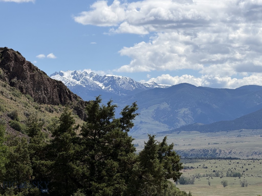 27 Leo, Emigrant MT 59027