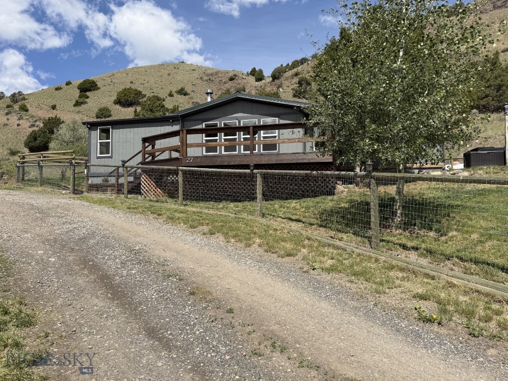 27 Leo, Emigrant MT 59027