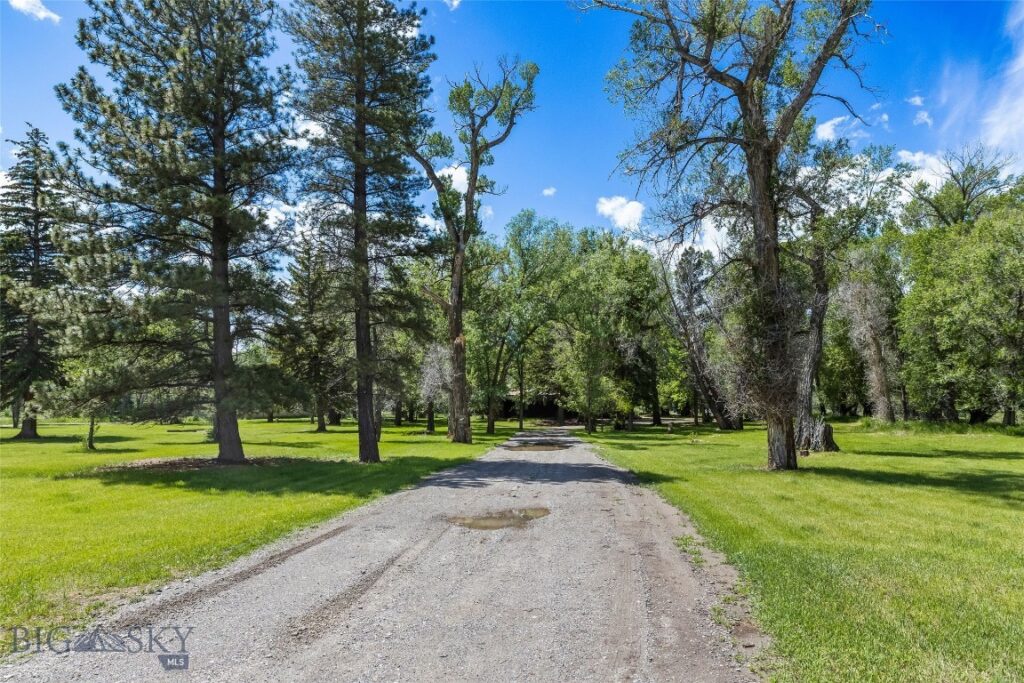 9th St Island Drive, Livingston MT 59047
