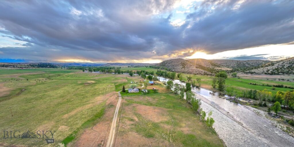 45 Pheasant Lane, Columbus MT 59019