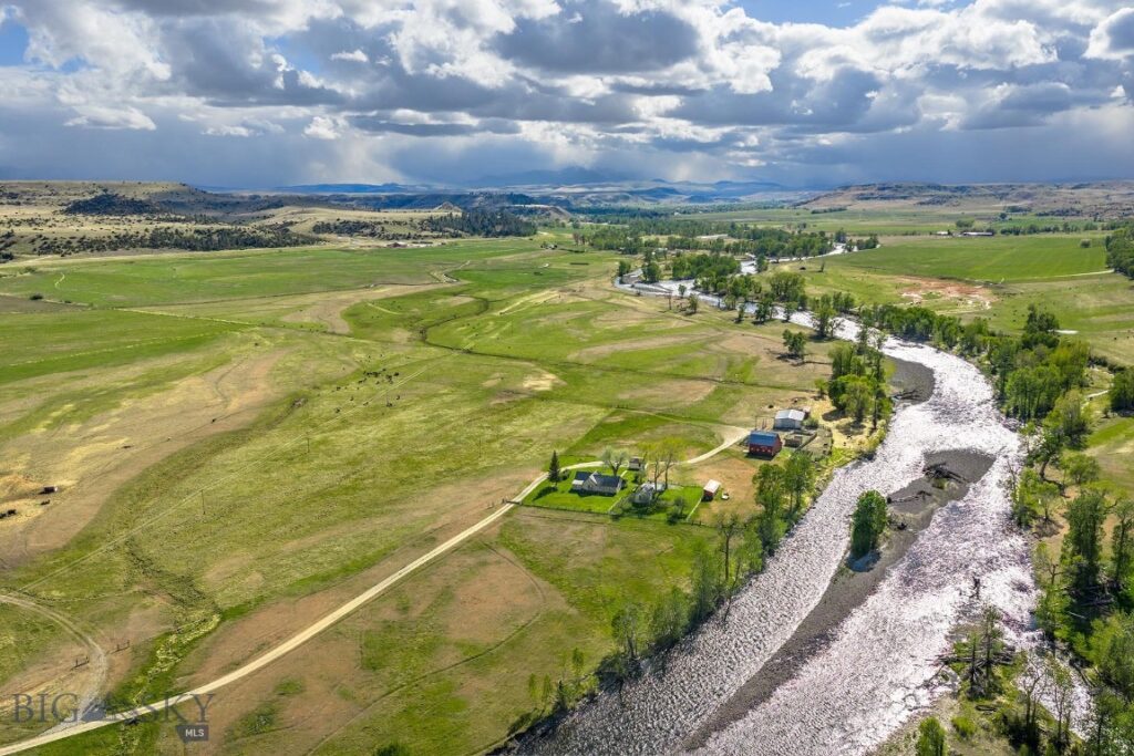 45 Pheasant Lane, Columbus MT 59019