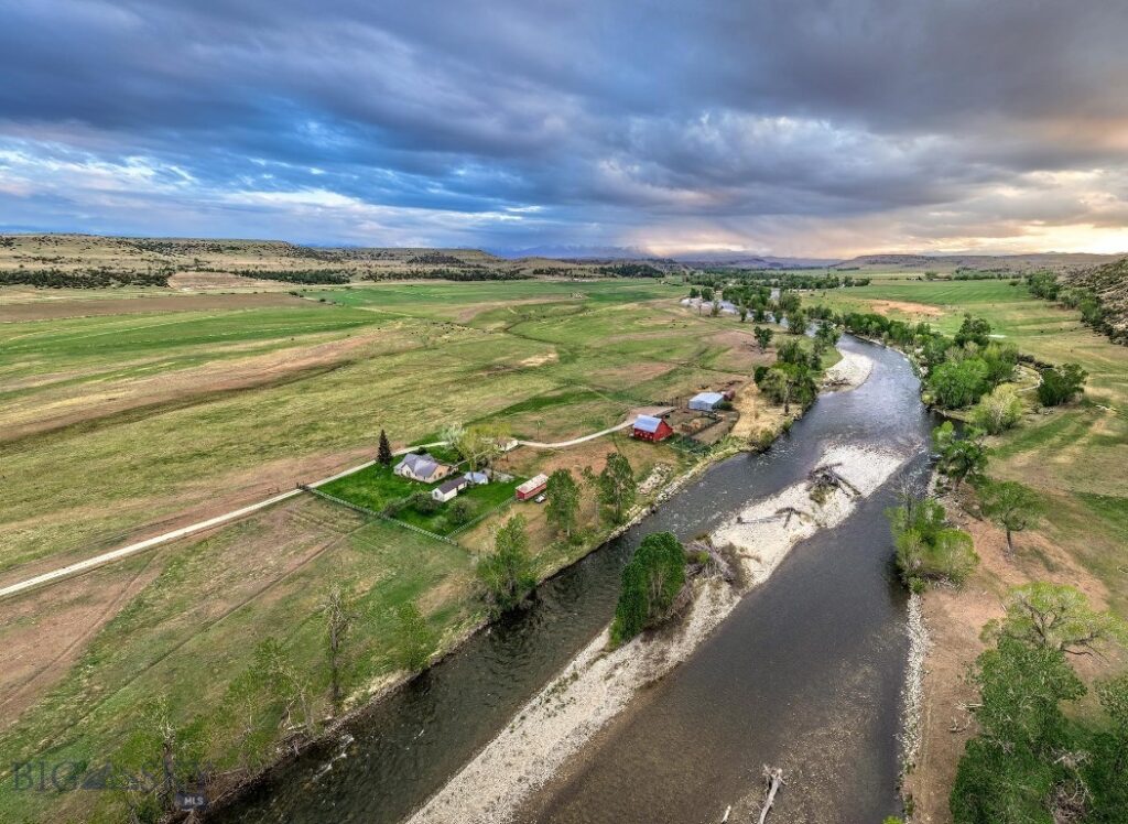 45 Pheasant Lane, Columbus MT 59019