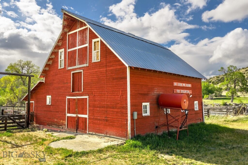 45 Pheasant Lane, Columbus MT 59019