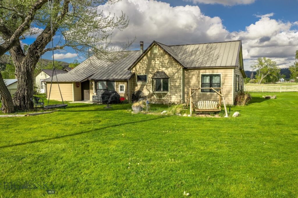 45 Pheasant Lane, Columbus MT 59019