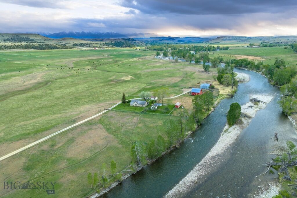 45 Pheasant Lane, Columbus MT 59019