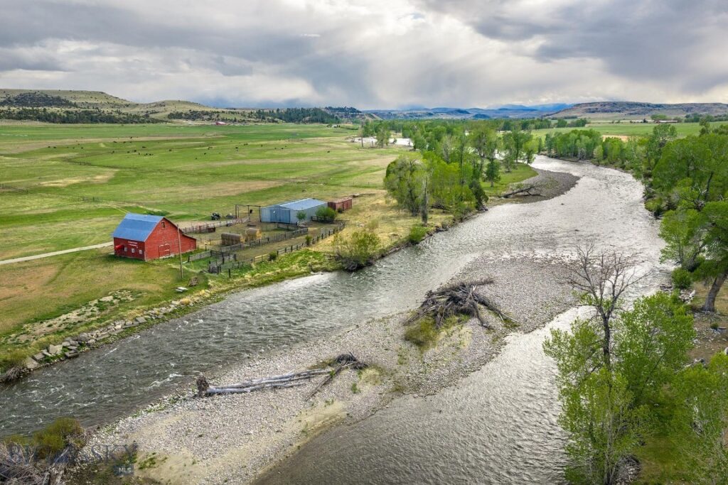 45 Pheasant Lane, Columbus MT 59019