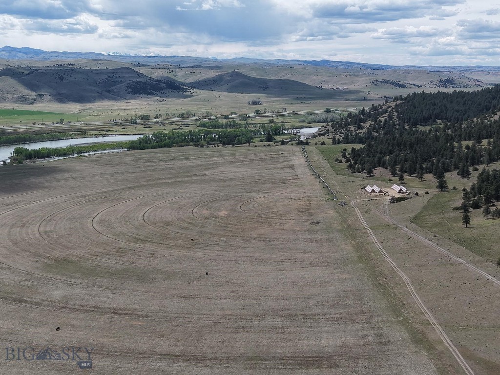 215 Shanks Basin Road, Big Timber MT 59011