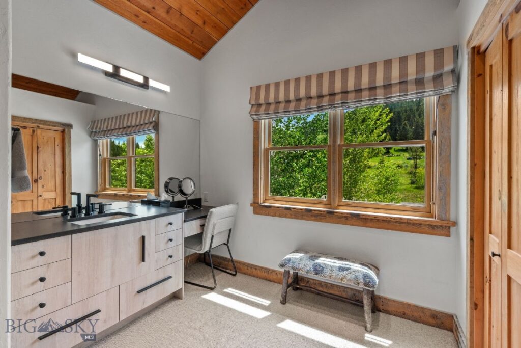 355 Beaver Mountain Trail, Gallatin Gateway MT 59730