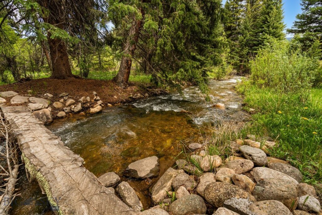 355 Beaver Mountain Trail, Gallatin Gateway MT 59730