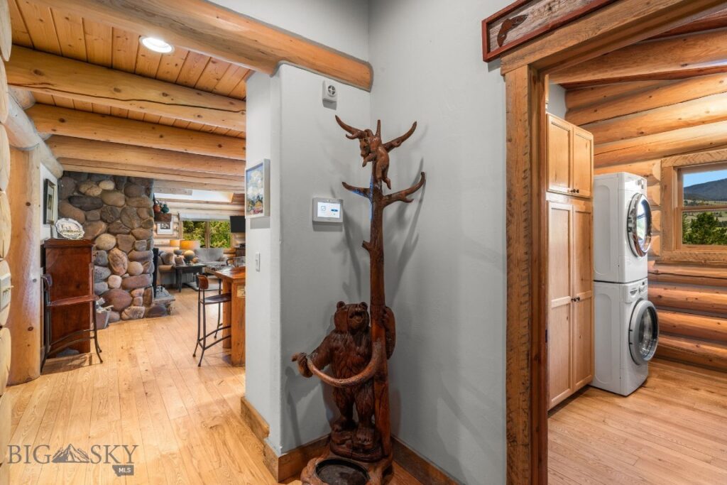 355 Beaver Mountain Trail, Gallatin Gateway MT 59730
